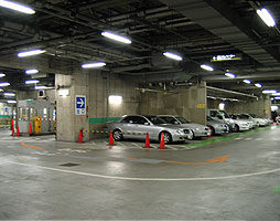 キャロットタワー地下駐車場（キャロットパーク）