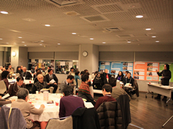 自分の家や庭を地域にひらいているオーナーの方や活動等を紹介し、点から面へとつなげるためのネットワーク強化を図る交流会2